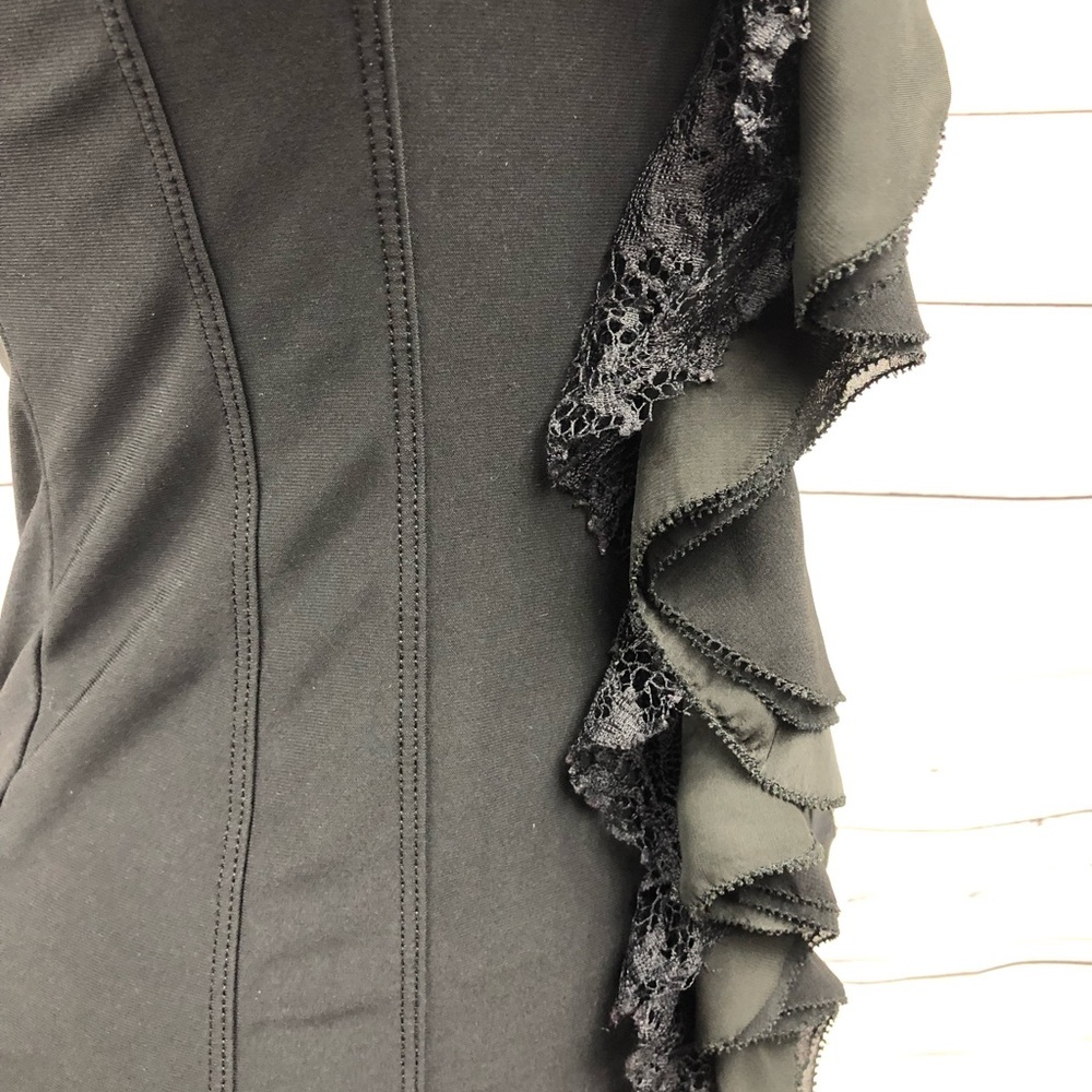 WHBM Black Ruffle Tank‎ - Picture 6 of 8